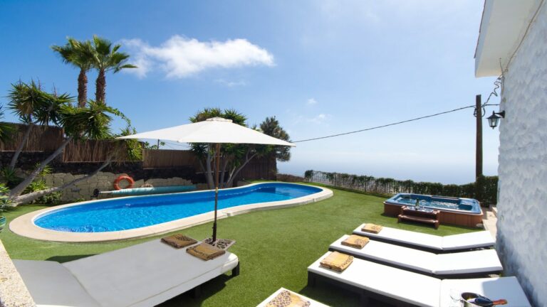 Experience Extravagance: A Guide to Luxury Villas in Tenerife